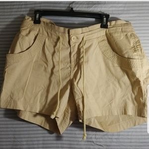 Torrid sz 12 shorts